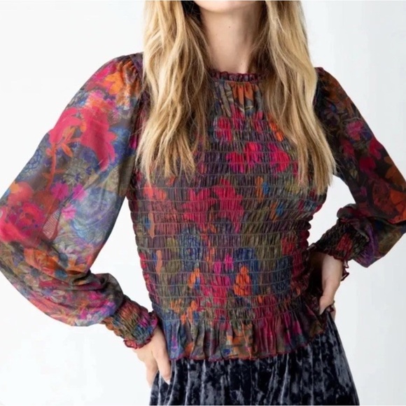 NATURAL LIFE Tops - 🍂Fall Pick! {Natural Life} NWOT "Juliana" Mesh Smocked Top